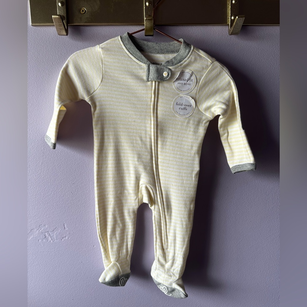 NWT Burt’s Bees Baby Yellow Striped Footed Pajamas Size NB